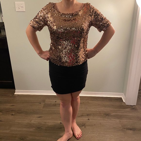 Tildon Rose Gold Sequin Wide Neck Crop Small - Picture 3 of 9